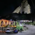 Voulas Traditional House Meteora 1 בית הארחה 3*