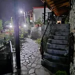 Voulas Traditional House Meteora 1 בית הארחה 3*